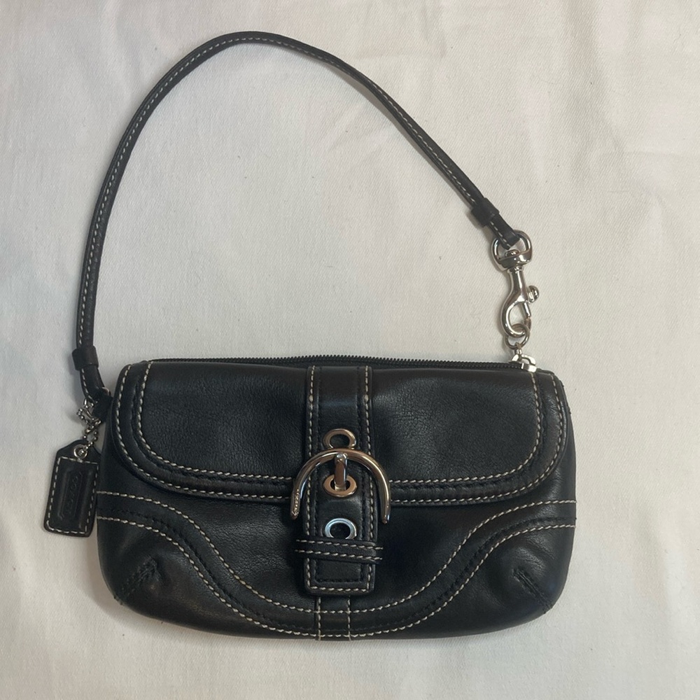 EUC. Coach Y2K Soho Wristlet

Purchased through a Posh Show and never used.